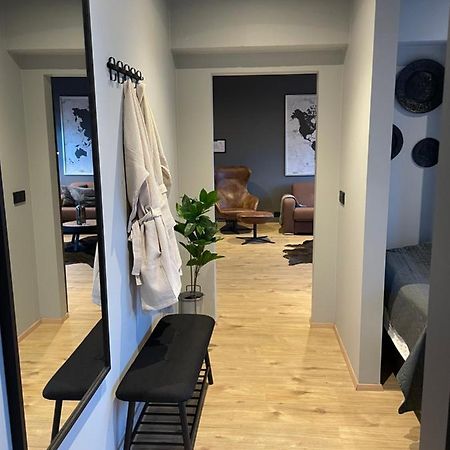 Lovely Apartment With Hot Tub Access Akureyri Kültér fotó