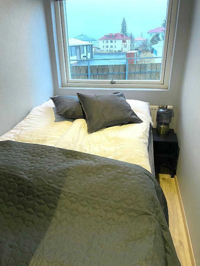 Lovely Apartment With Hot Tub Access Akureyri Kültér fotó